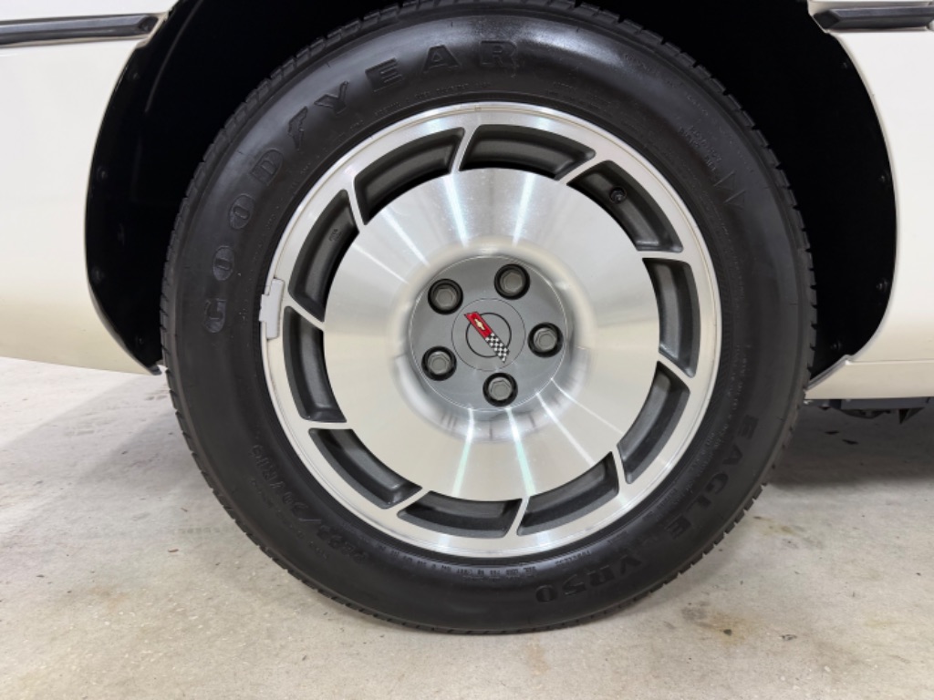 1987 Chevrolet Corvette - Photo 99