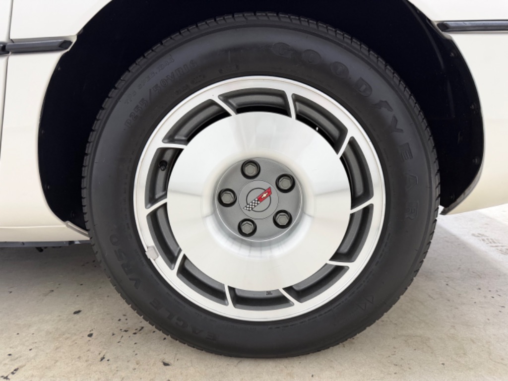 1987 Chevrolet Corvette - Photo 98
