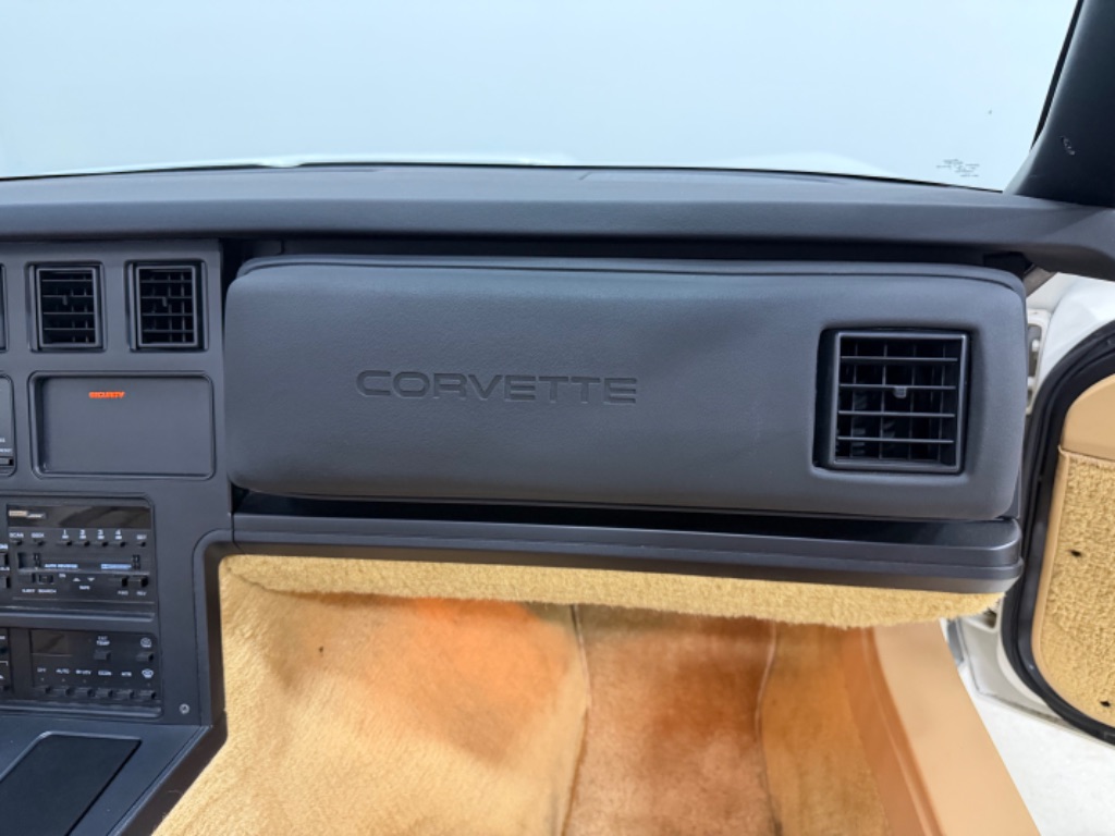 1987 Chevrolet Corvette - Photo 45