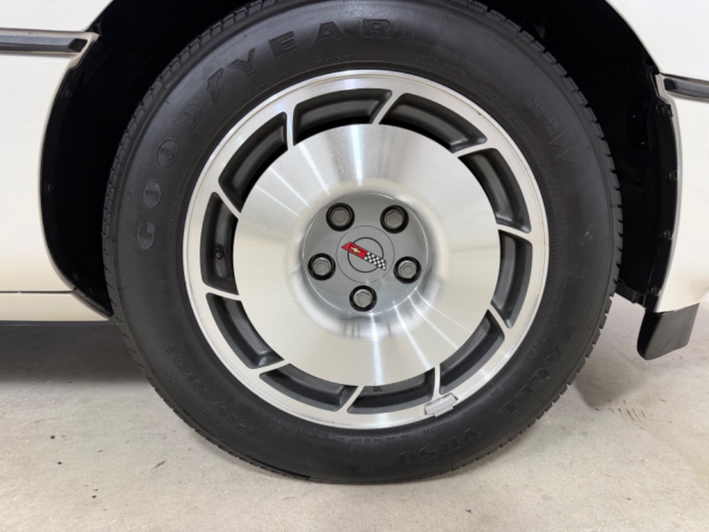 1987 Chevrolet Corvette - Photo 100