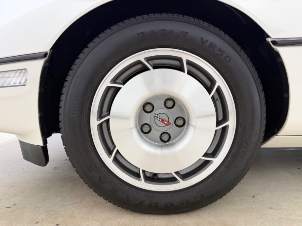 1987 Chevrolet Corvette - Photo 97