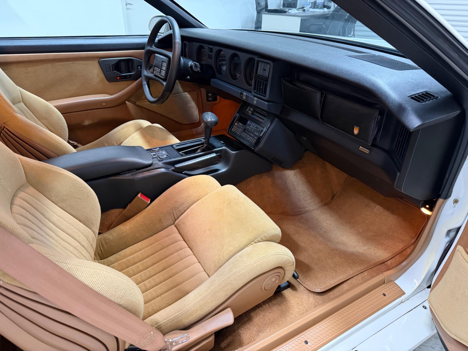 1989 Pontiac Firebird - Photo 19