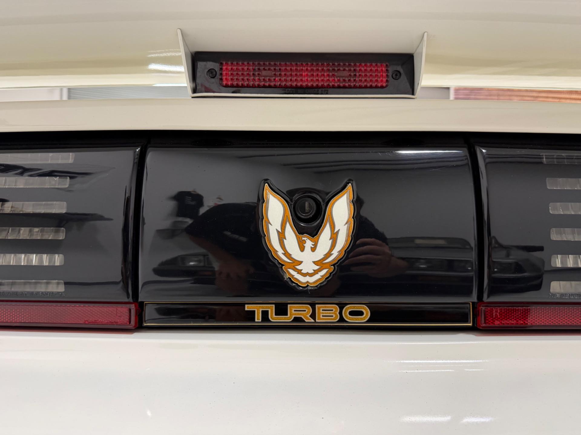 1989 Pontiac Firebird - Photo 31